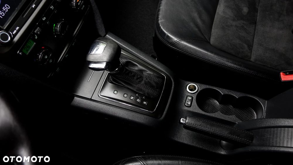 Skoda Octavia 2.0 FSI Automatik Laurin & Klement - 21