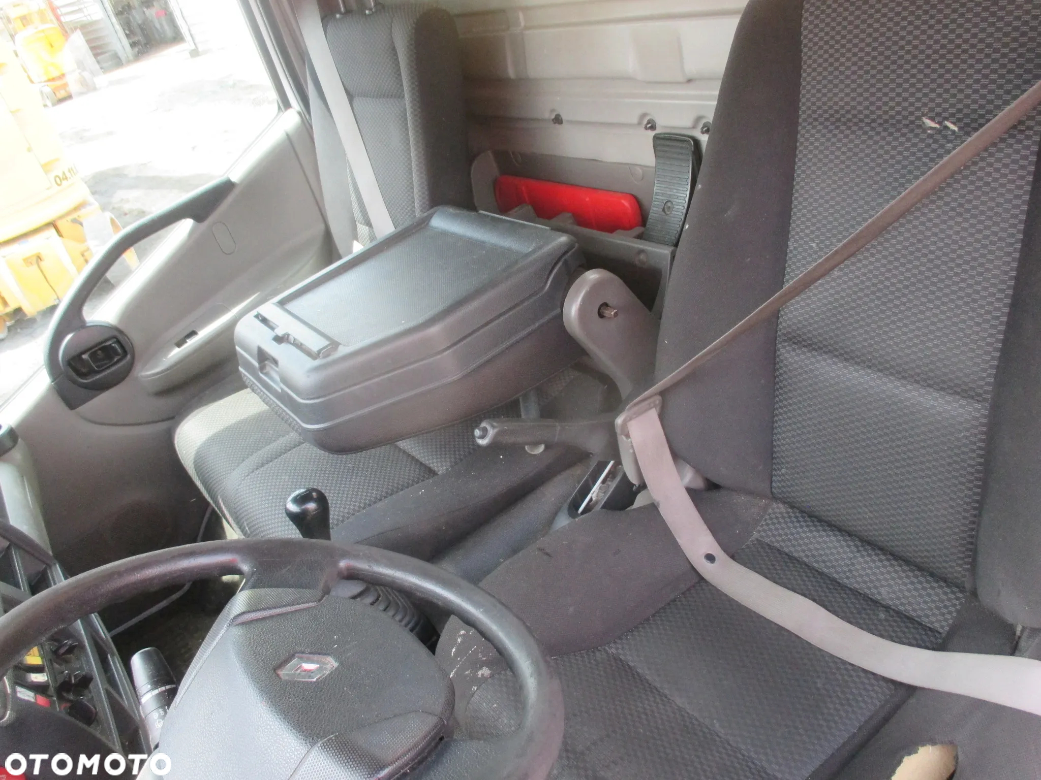 Renault Maxity - 12