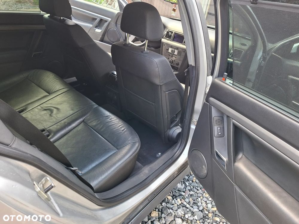 Opel Vectra 3.0 V6 CDTI Cosmo - 20