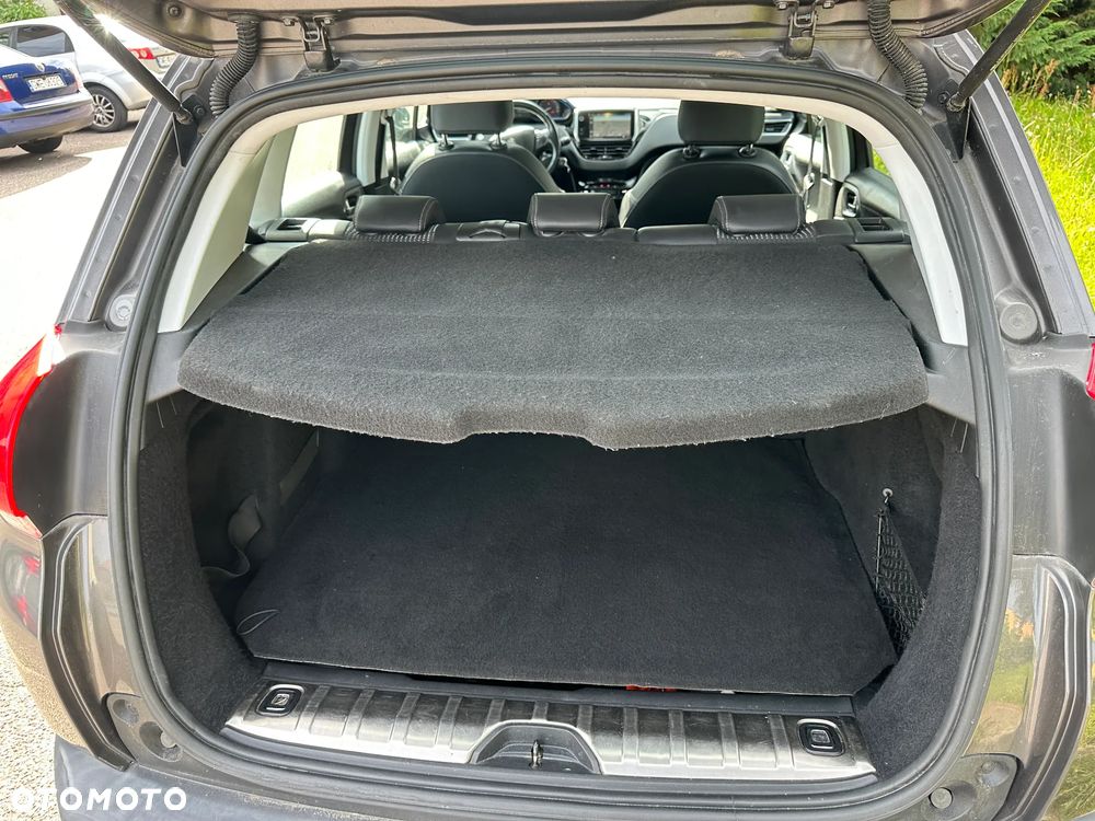 Peugeot 2008 1.2 Pure Tech Allure S&S - 7