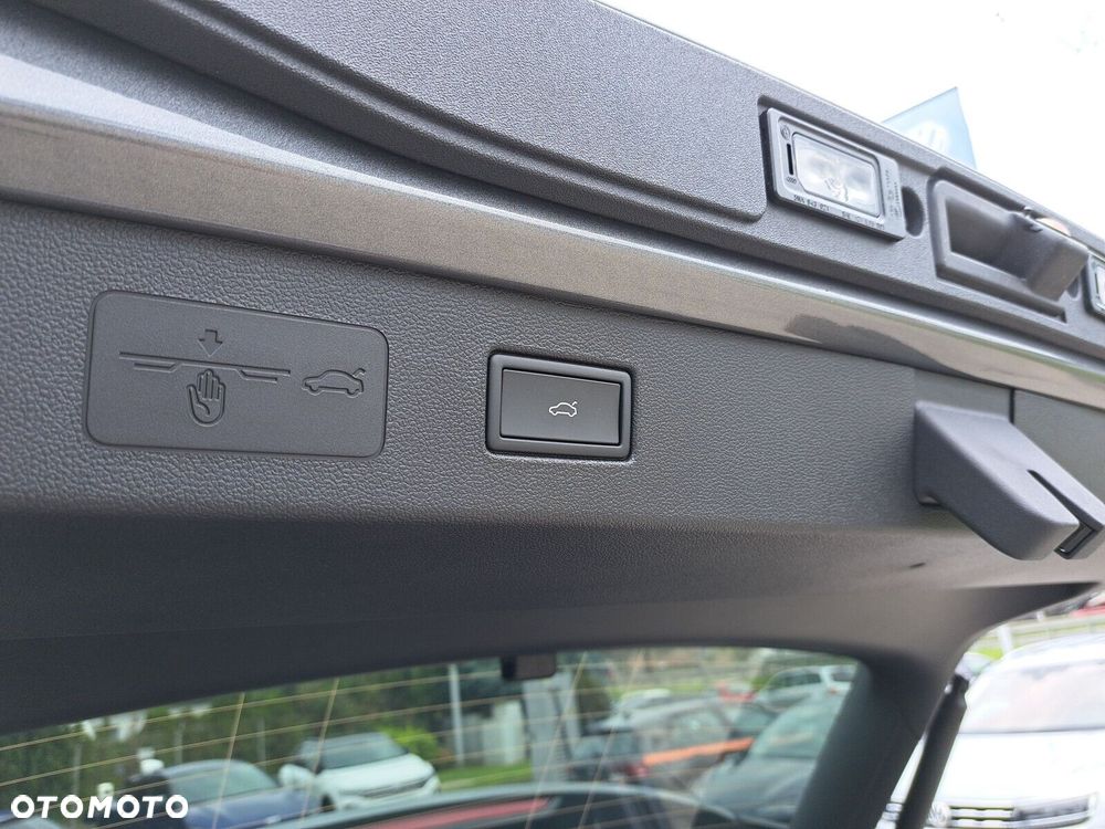 Volkswagen T-Roc - 22