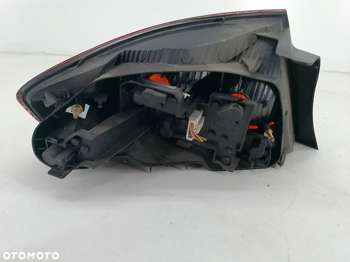 LAMPA TYLNA PRAWA PEUGEOT 407 9641945280 SEDAN - 6