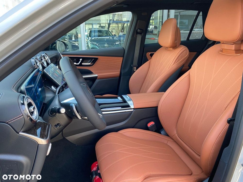 Mercedes-Benz GLC - 12