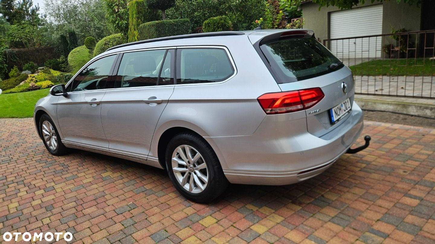 Volkswagen Passat Variant 2.0 TDI SCR DSG Elegance - 6