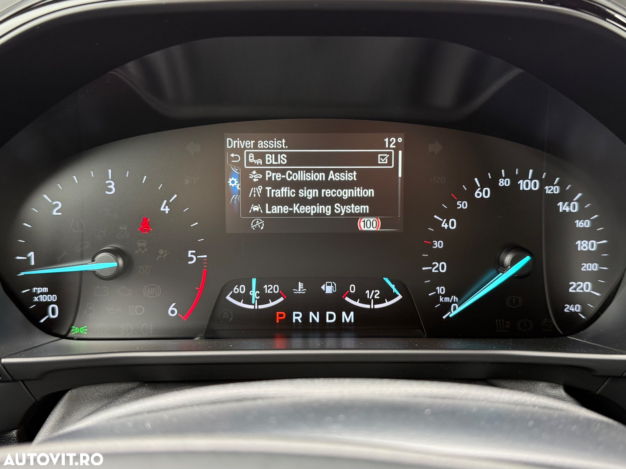 Ford Focus Turnier 1.5 EcoBlue Start-Stopp-System Aut. ST-LINE - 20