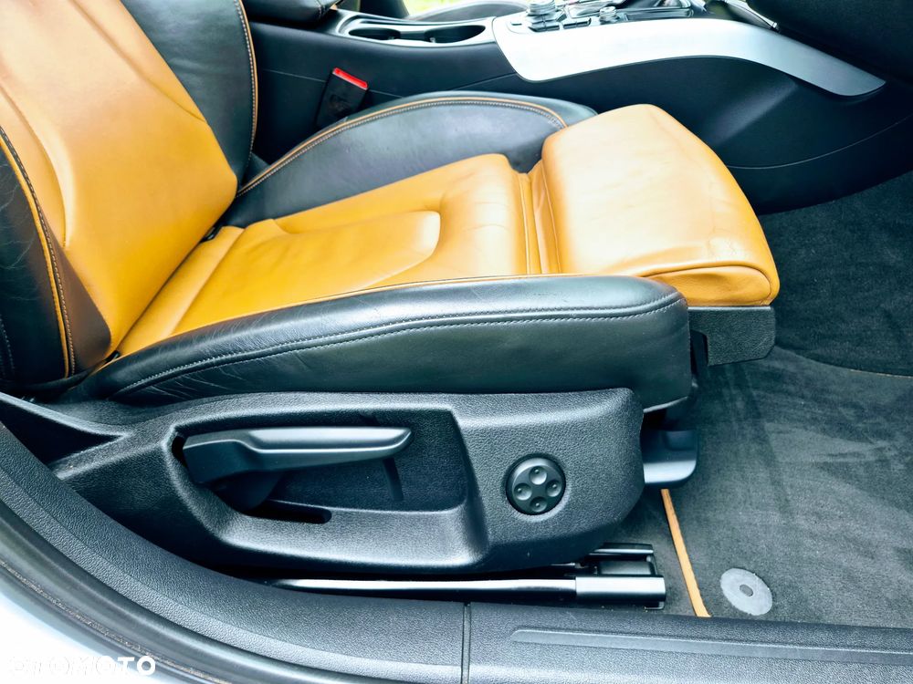 Audi A4 Avant 2.0 TDI DPF multitronic S line Sportpaket - 25