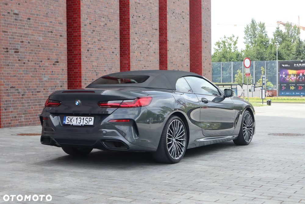 BMW Seria 8 840i - 12