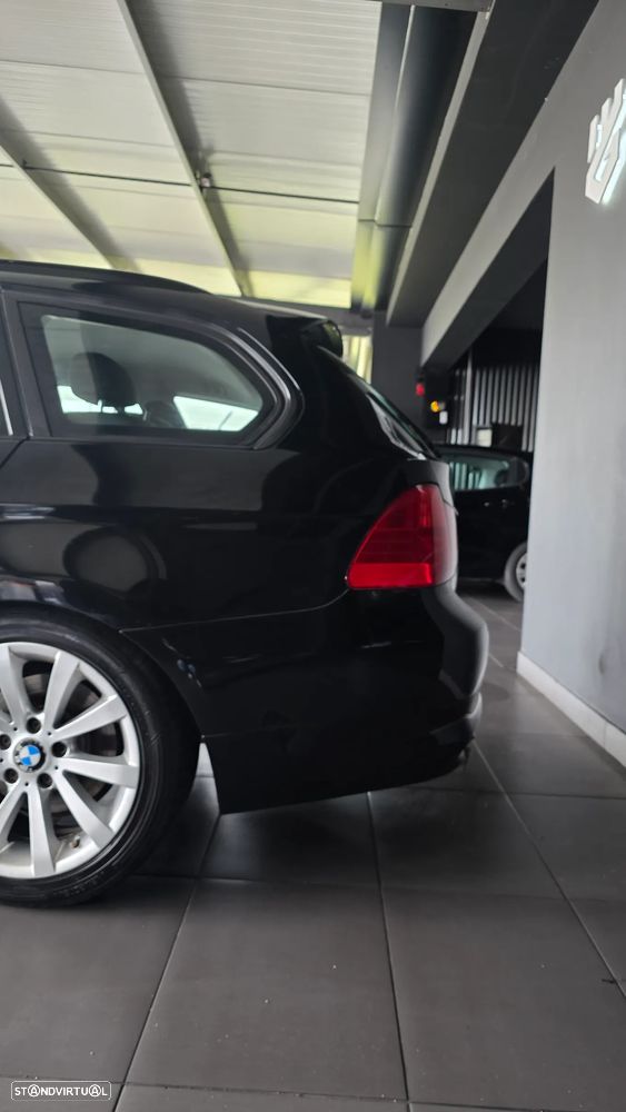 BMW 318 i Touring Edition Exclusive - 8
