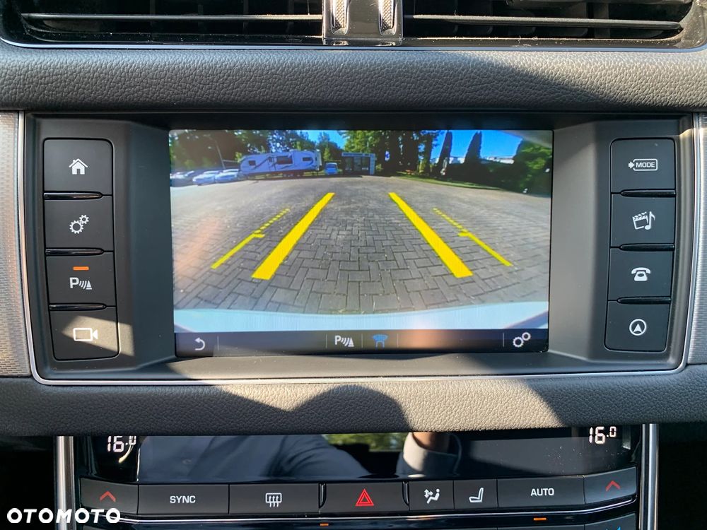 Jaguar XF 2.0 i4D Prestige - 13
