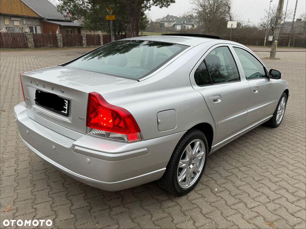 Volvo S60 D5 Summum - 4