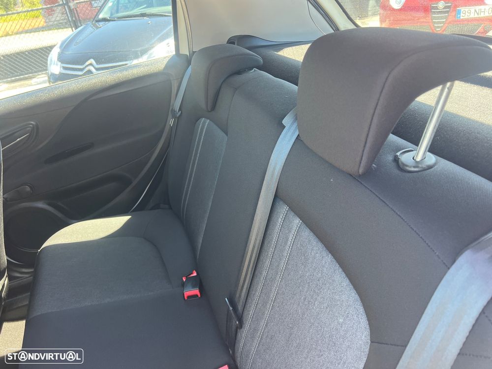 Fiat Punto 1.3 M-Jet Lounge S&S - 17