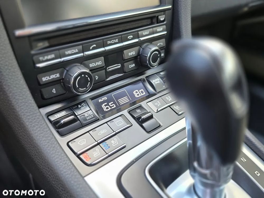 Porsche 911 Carrera PDK - 13