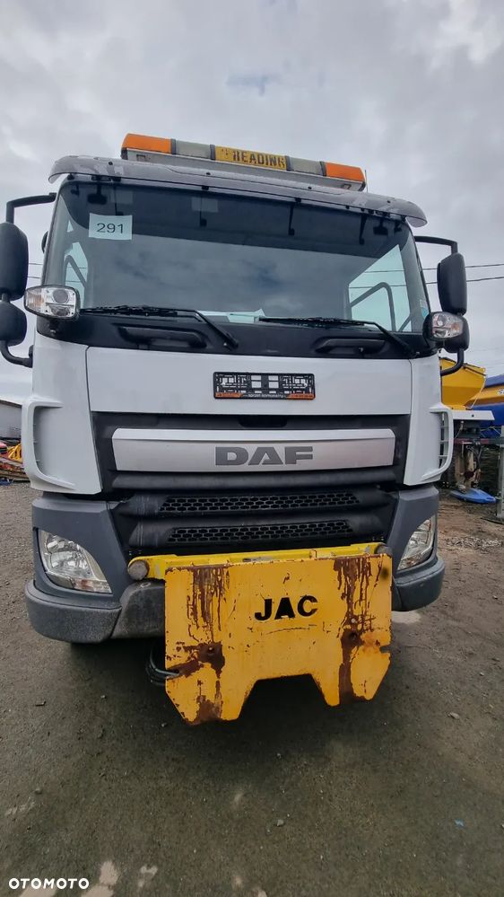 DAF CF 330 - 3
