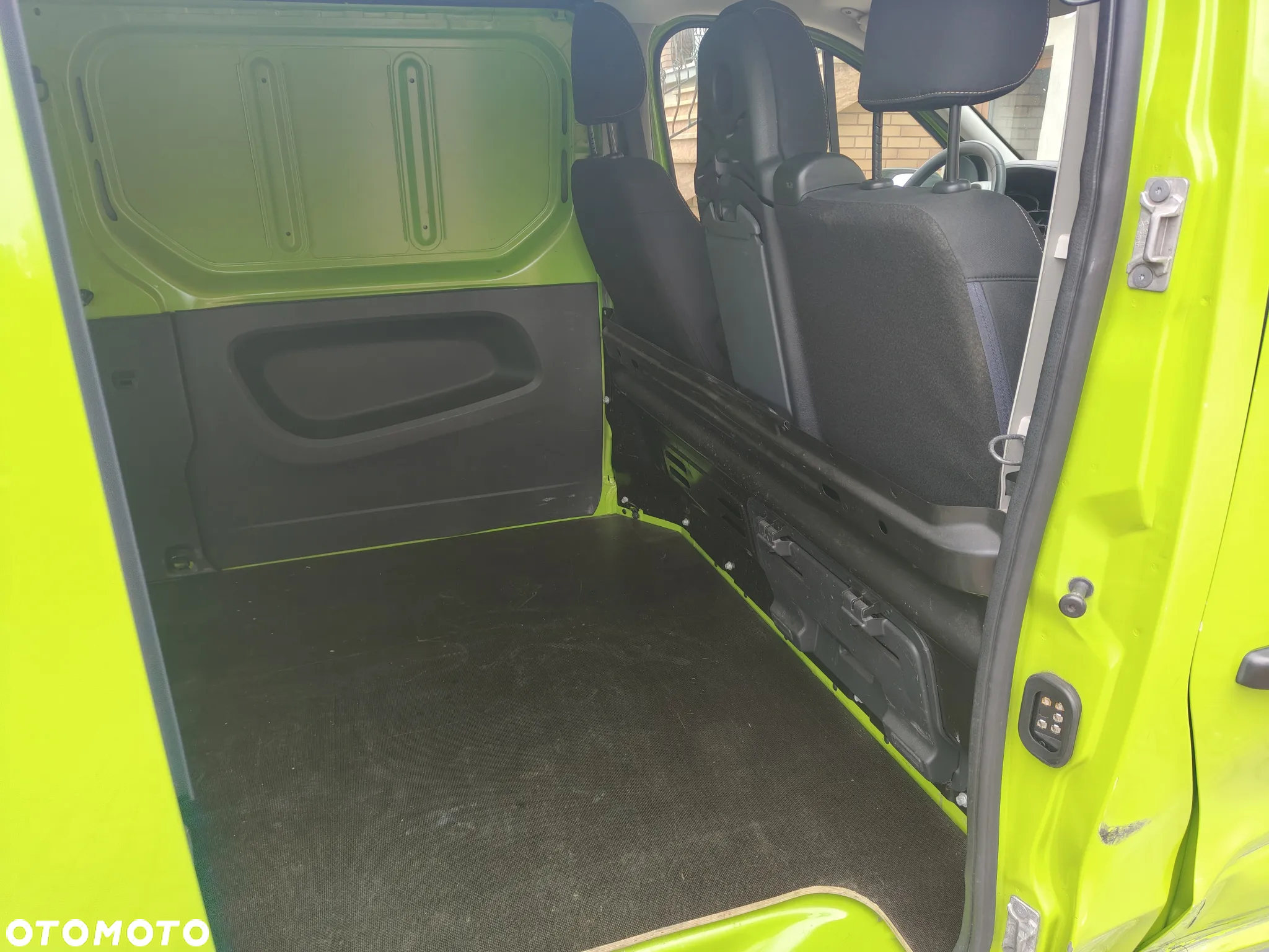 Renault TRAFIC - 9
