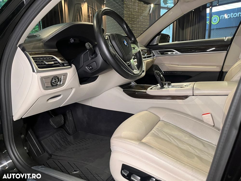 BMW Seria 7 730d xDrive - 25