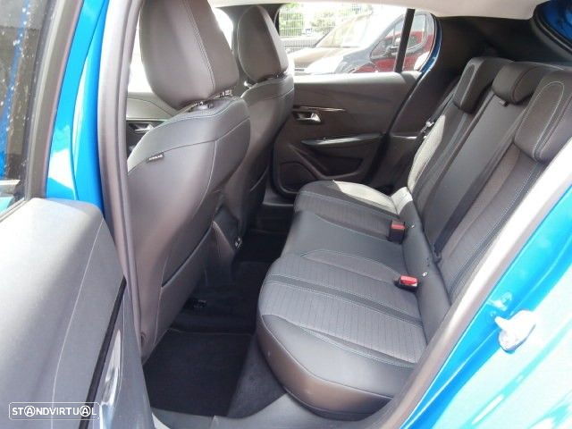 Peugeot e-208 50 kWh Allure - 30