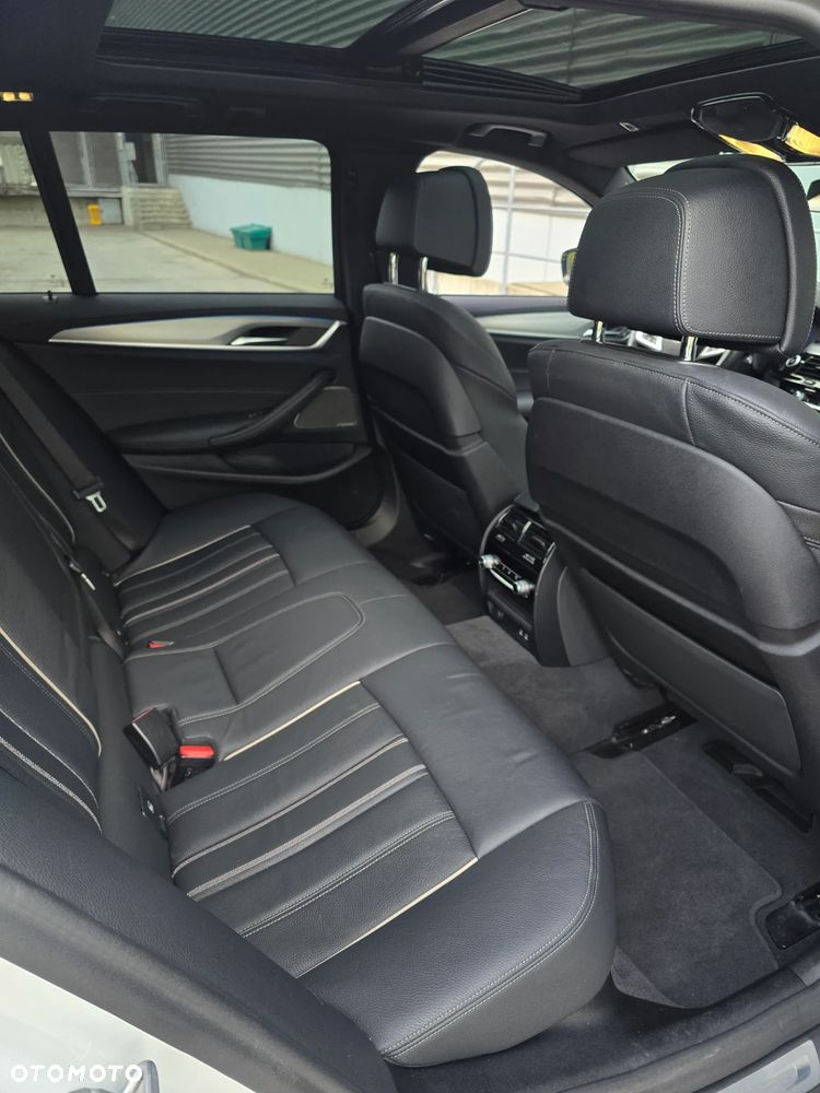 BMW Seria 5 530e Luxury Line sport - 16