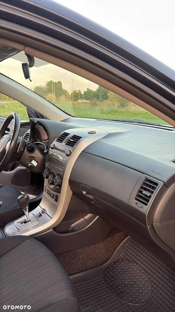 Toyota Corolla 1.6 Luna MM - 8