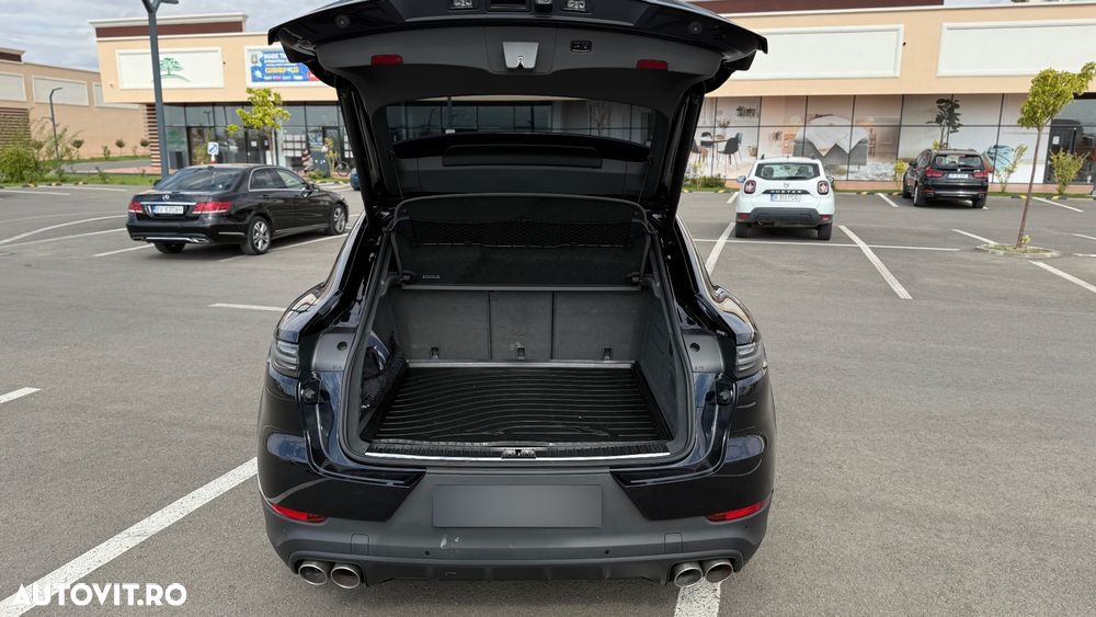 Porsche Cayenne Coupe S - 12