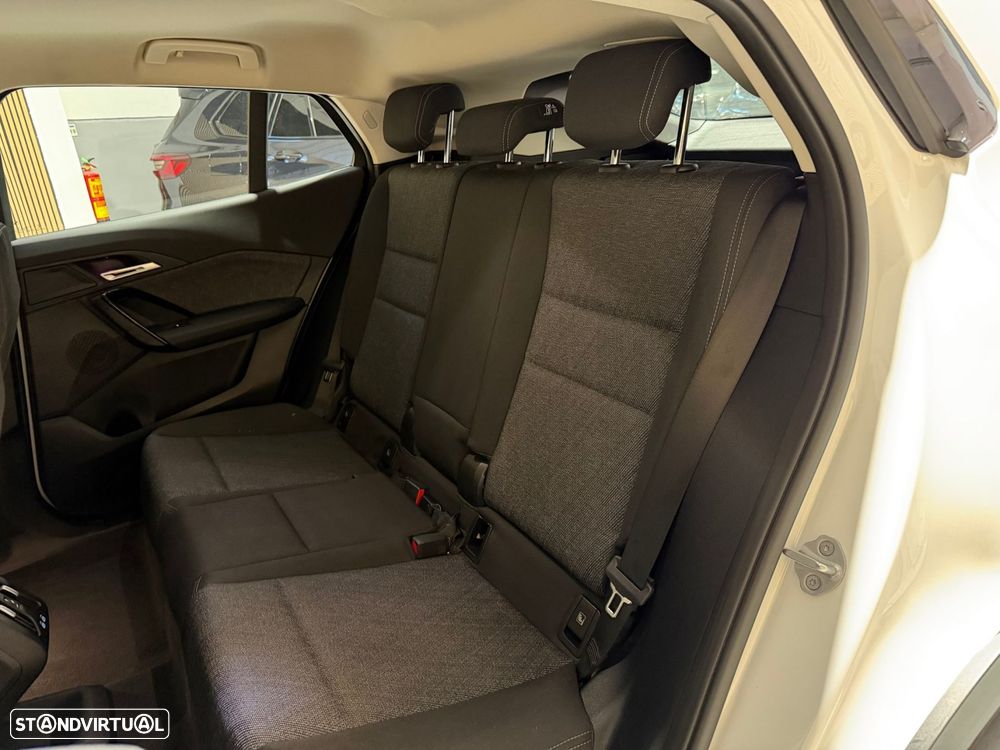 BMW iX2 eDrive20 - 34