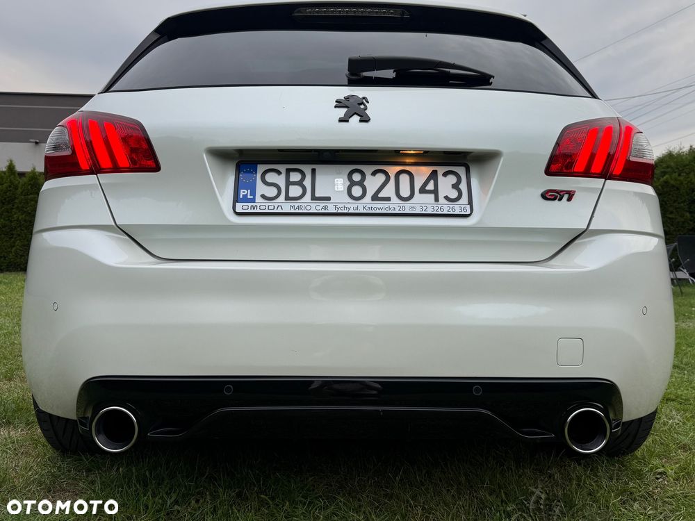 Peugeot 308 1.6 e-THP GTi by Sport S&S - 11