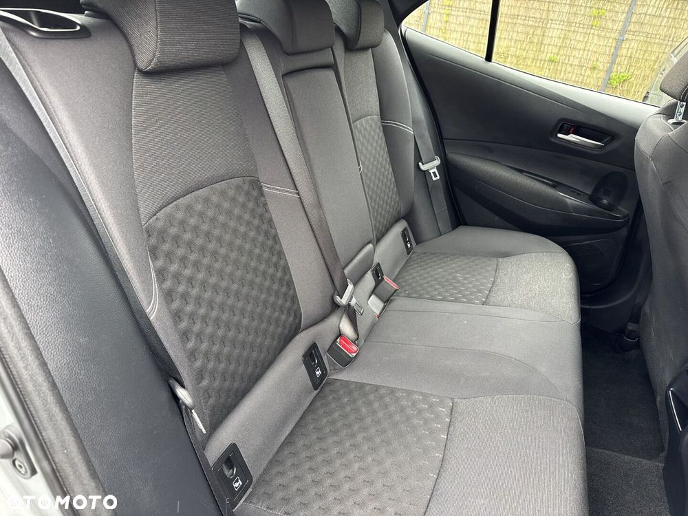 Toyota Corolla - 13