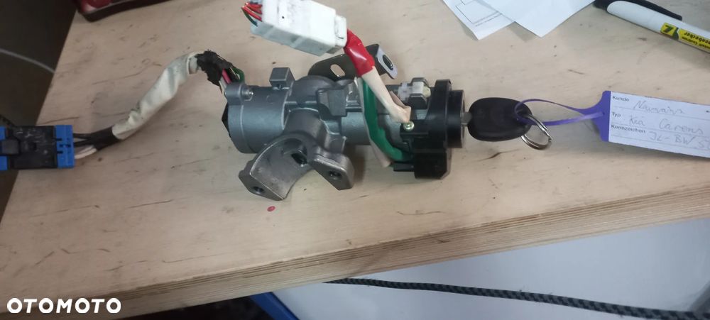 kia carens III 3 06-13 stacyjka wkładka drzwi eu kluczyk poznań - 2