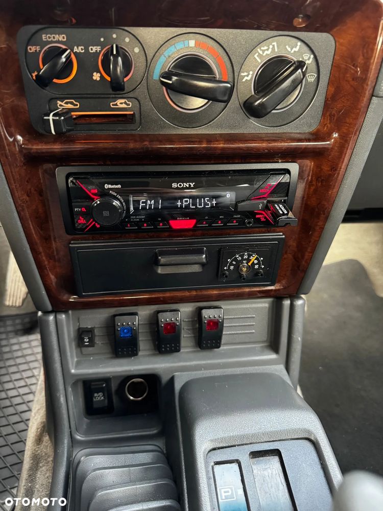 Mitsubishi Pajero - 31