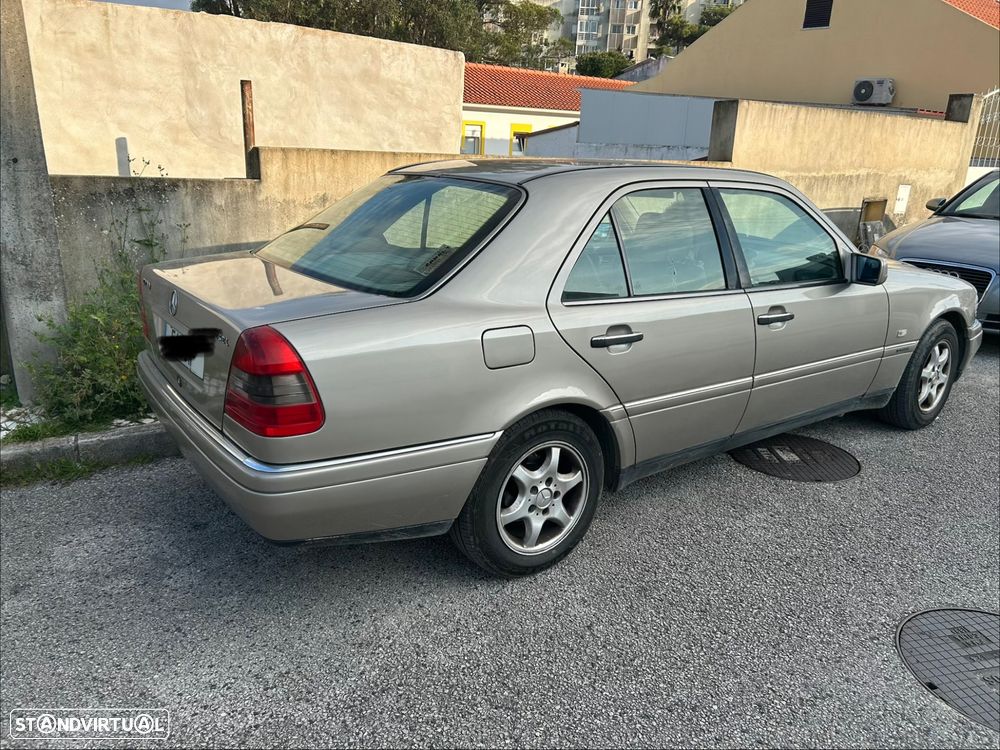 Mercedes-Benz C 200 D Elegance - 2
