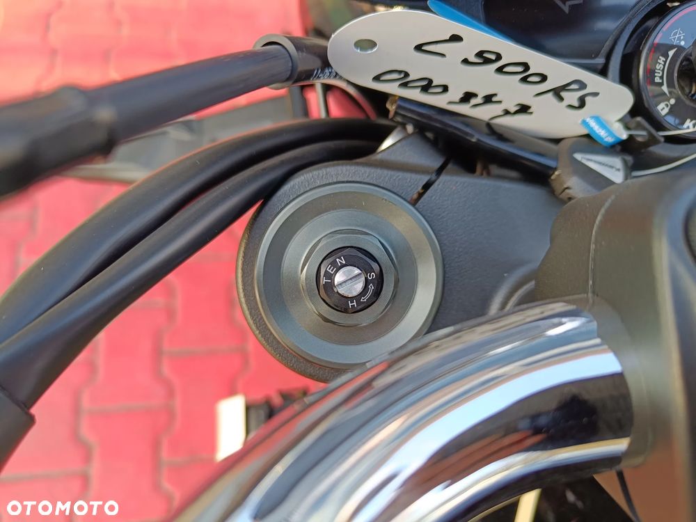 Kawasaki Z 900 RS - 12