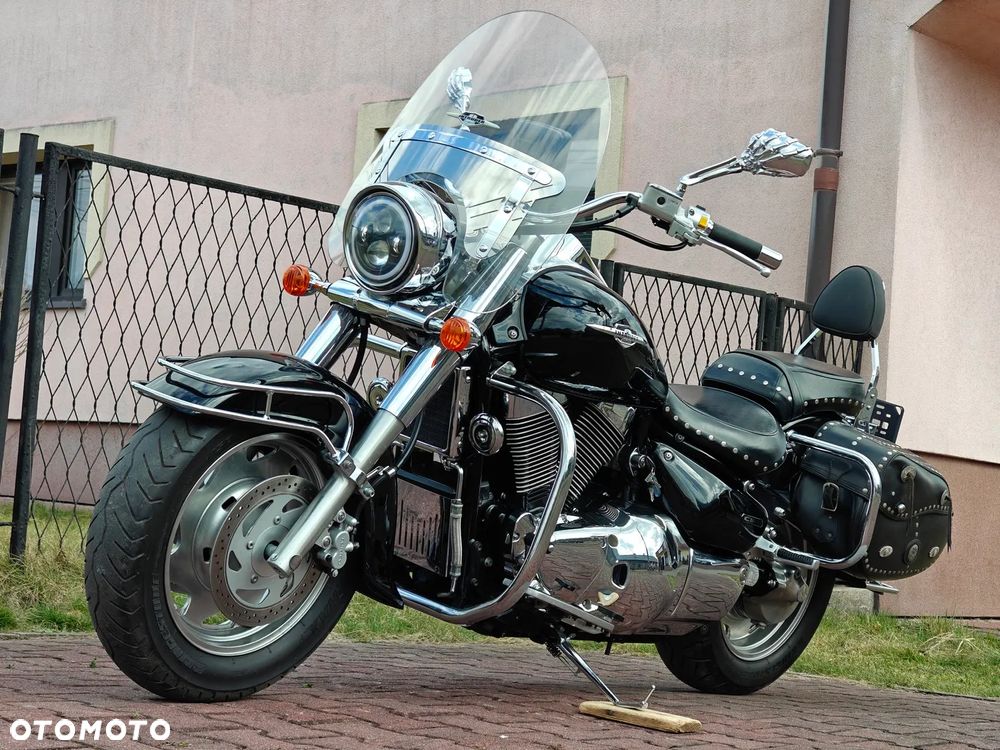 Suzuki Intruder - 29