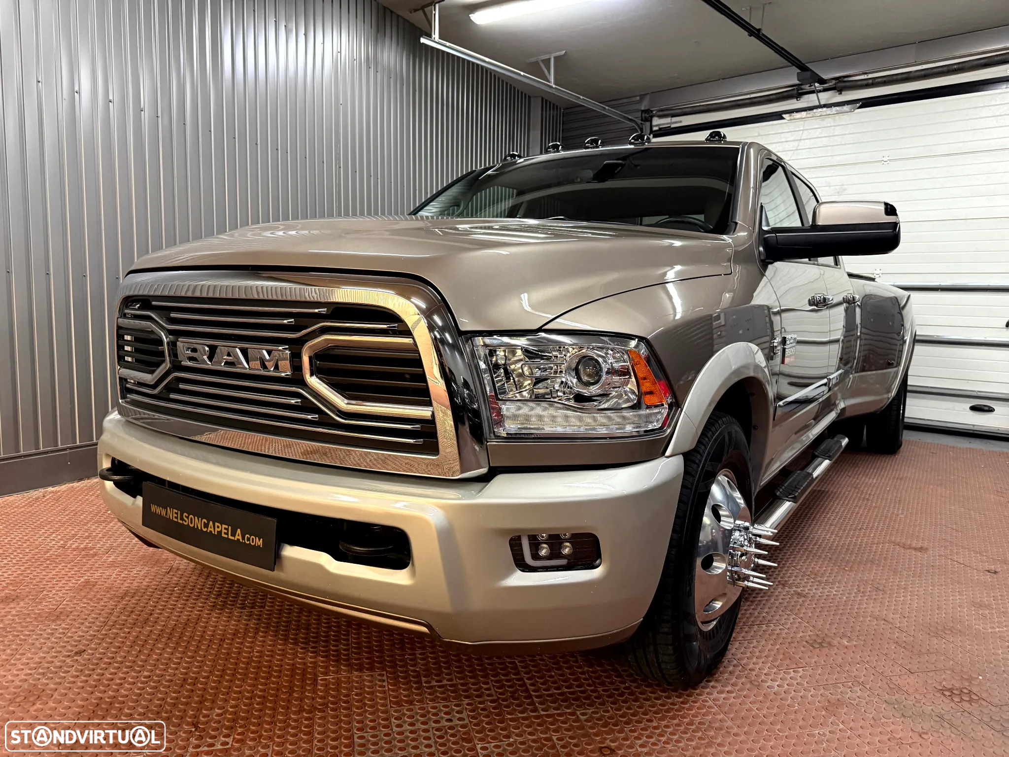 Dodge RAM 3500 Dually 6.7 Cummins Laramie - 14