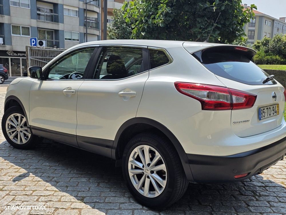 Nissan Qashqai 1.5 dCi N-Connecta - 9