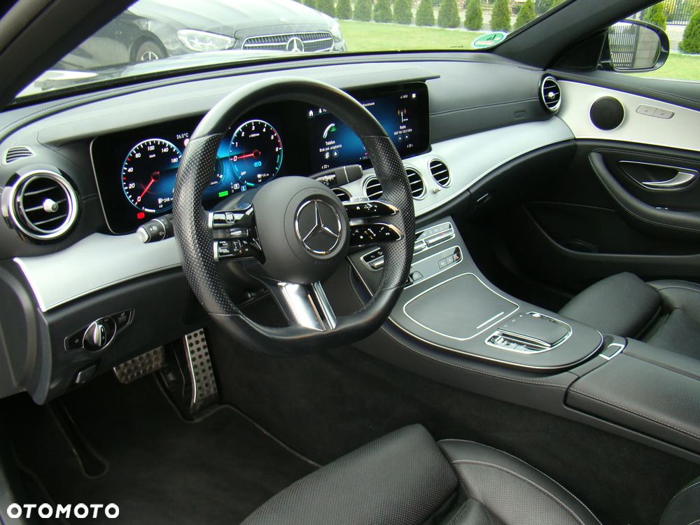 Mercedes-Benz Klasa E 300 de 4Matic 9G-TRONIC AMG Line - 26