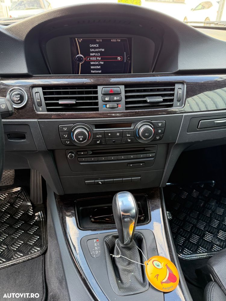 BMW Seria 3 320i Aut. Edition Exclusive - 14