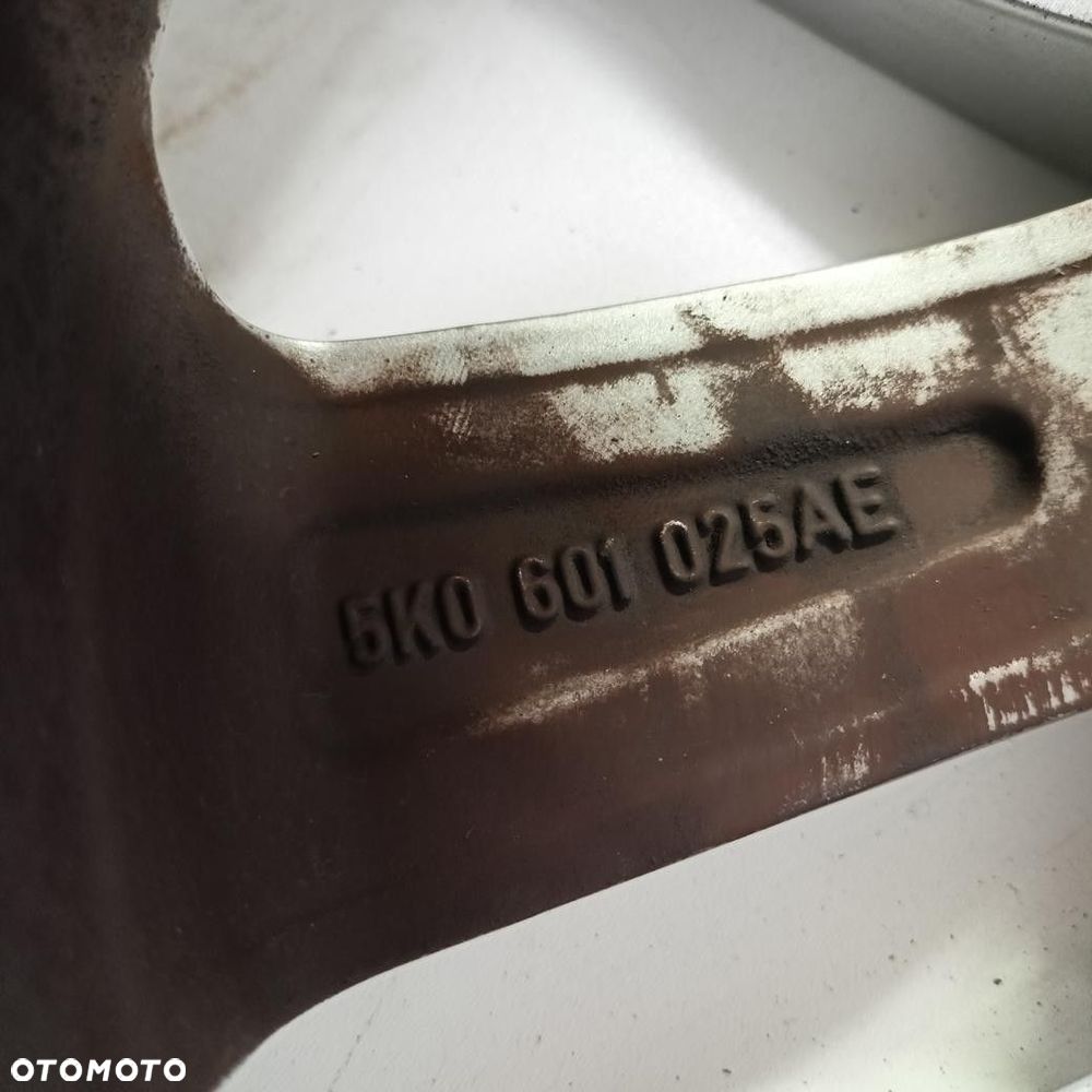 Alufelgi 5x112 16 Vw Golf V Touran 5K0601025AE (F6391) - 6