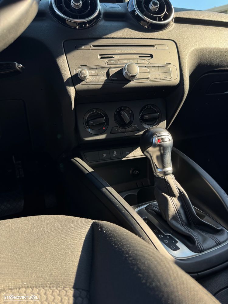 Audi A1 Sportback 1.6 TDi S-line S tronic - 17