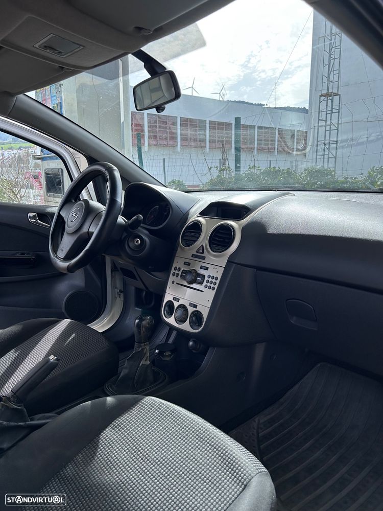 Opel Corsa 1.3 CDTI Enjoy EcoFLEX - 8