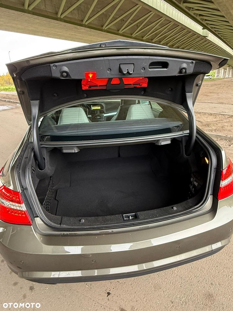 Mercedes-Benz Klasa E 350 CDI DPF BlueEFFICIENCY 7G-TRONIC Avantgarde - 24