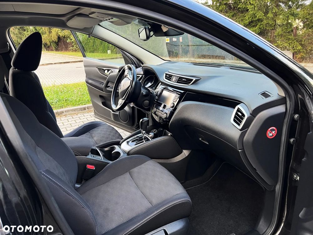 Nissan Qashqai 1.2 DIG-T N-Connecta Xtronic EU6 - 8