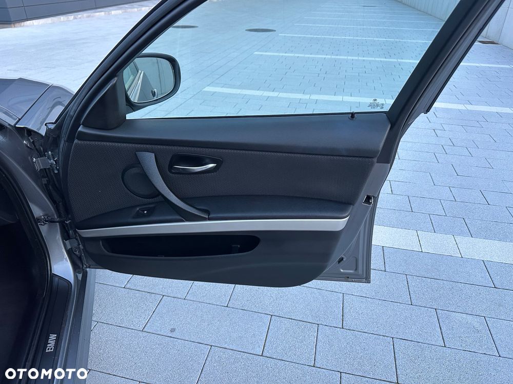 BMW Seria 3 320d DPF Edition Fleet Lifestyle - 19