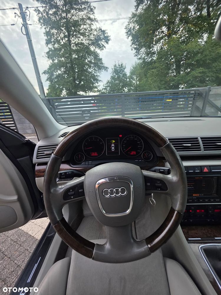 Audi A4 Avant 1.8T Quattro - 28