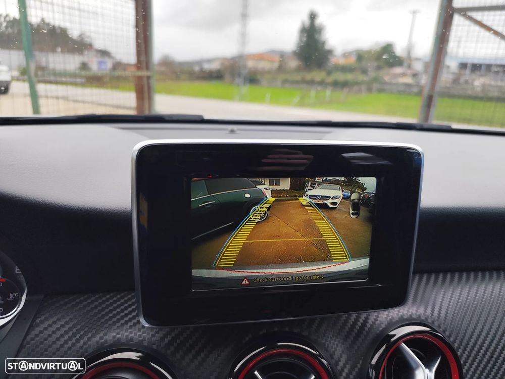 Mercedes-Benz A 45 AMG 4-Matic - 15