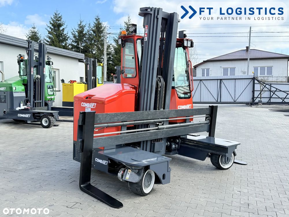 Combilift WÓZEK CZTEROKIERUNKOWY - WIELOKIERUNKOWY | COMBILIFT C3000ET | TYLKO 362 MOTOGODZINY! | ELEKTRYCZNY | TRIPLEX 5940MM | SZEROKI POZYCJONER WIDEŁ 3350MM | WOLNY SKOK | STAN IDEALNY | Szeroka oferta wózków czterokierunkowych i bocznych, dopasowanych do różnorodnych potrzeb i zastosowań - 6