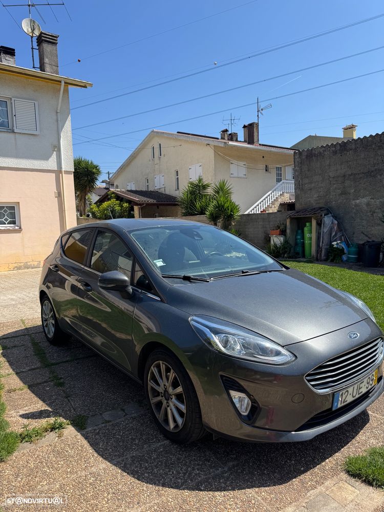 Ford Fiesta 1.0 EcoBoost Titanium - 1