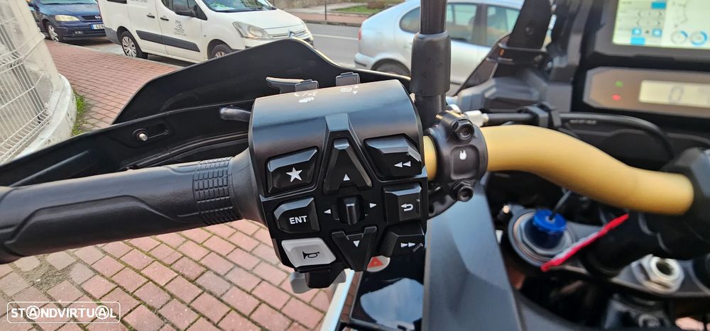 Honda Africa Twin - 16