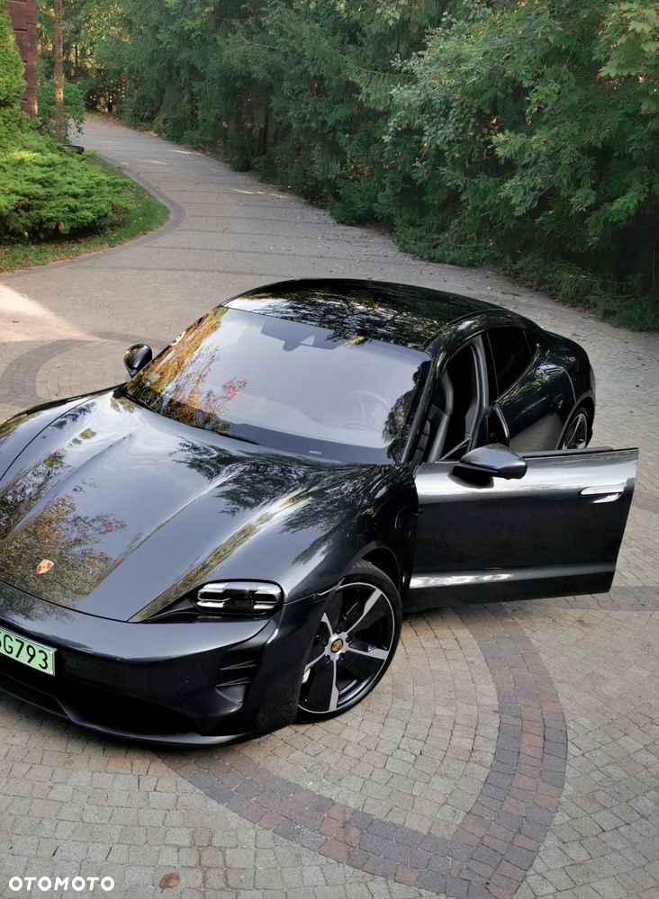Porsche Taycan - 4