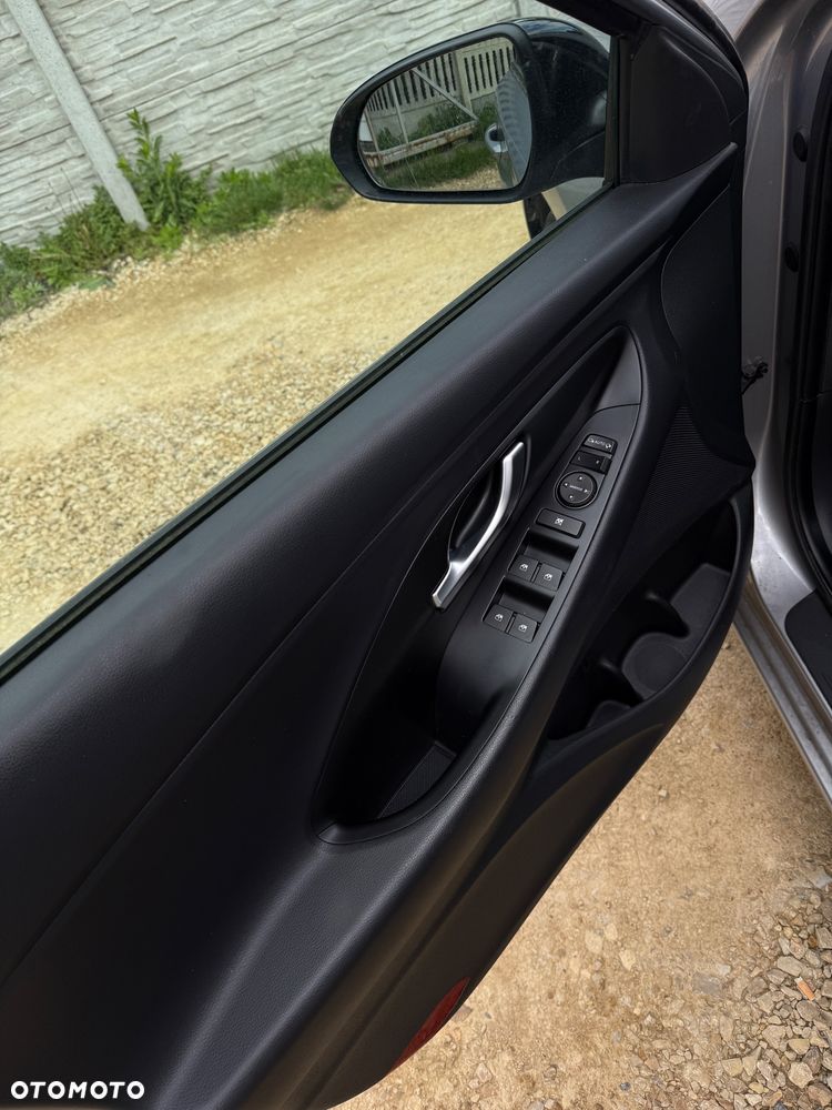 Hyundai i30 1.0 T-GDI Smart DCT - 17