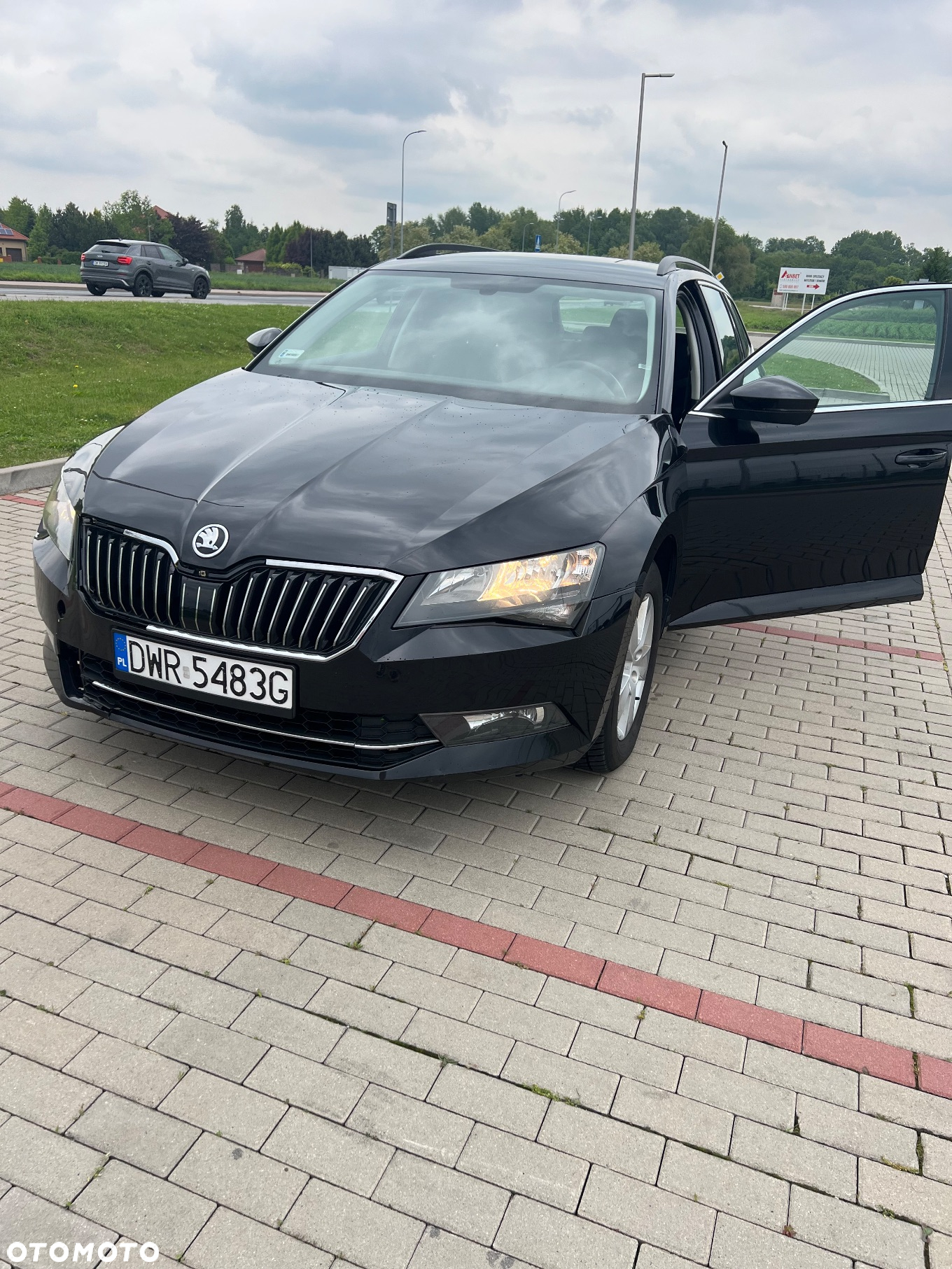 Skoda Superb 2.0 TDI Active DSG - 6