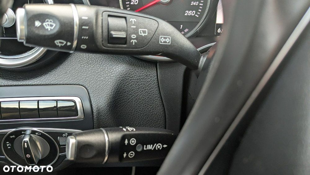 Mercedes-Benz Klasa C - 32